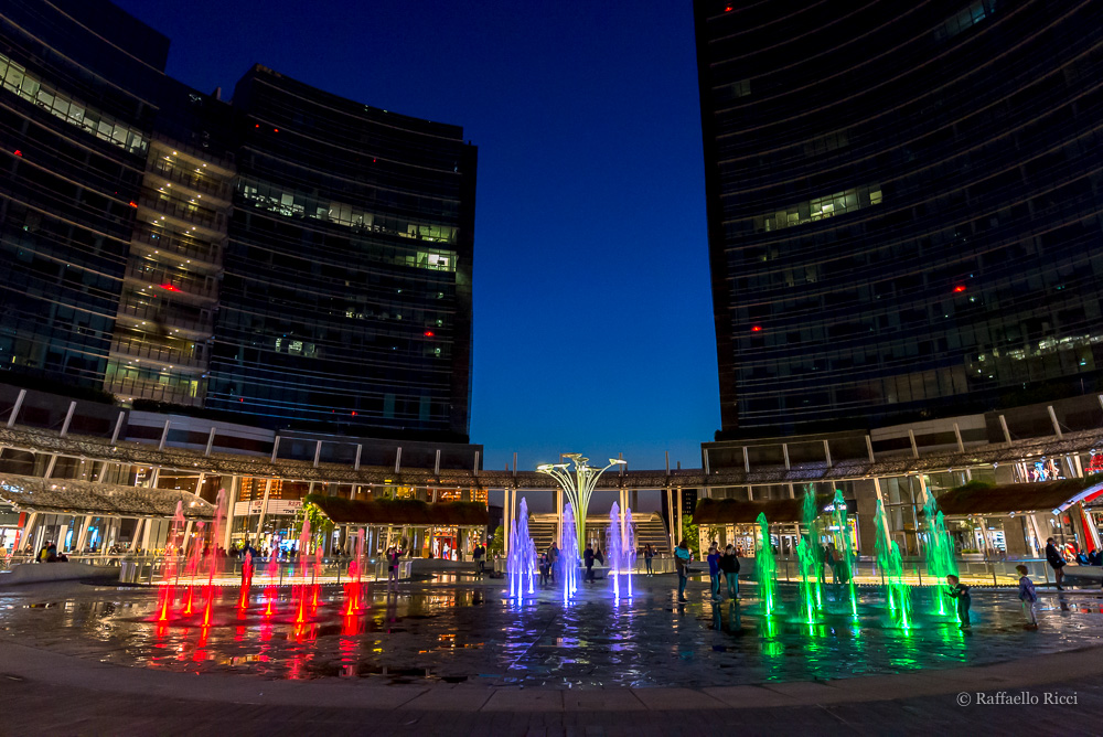 Piazza Gae Aulenti (4)